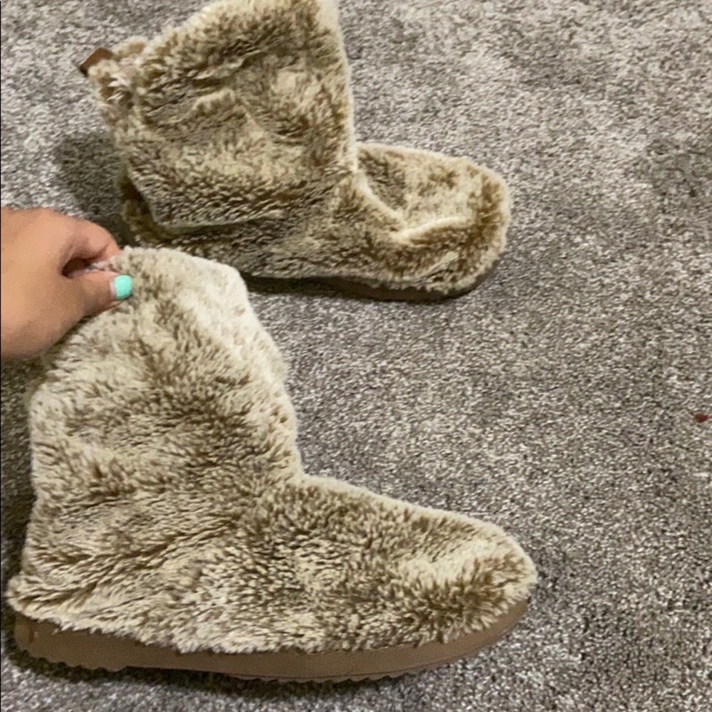 fuzzy slipper boots